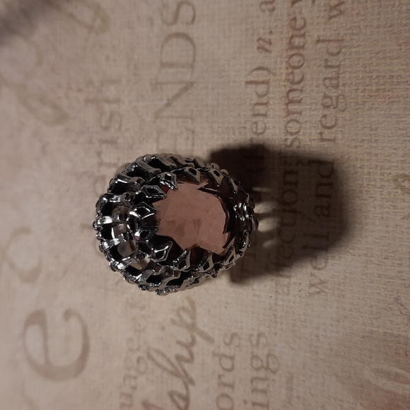 Stunning Vintage Sarah Coventry purple glass ring. - Picture 6 of 7